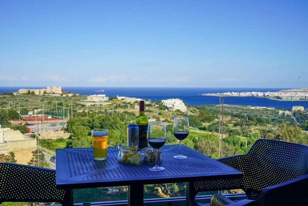 Your Escape: Where Every Sunrise Becomes A Memory Mellieħa Exteriör bild